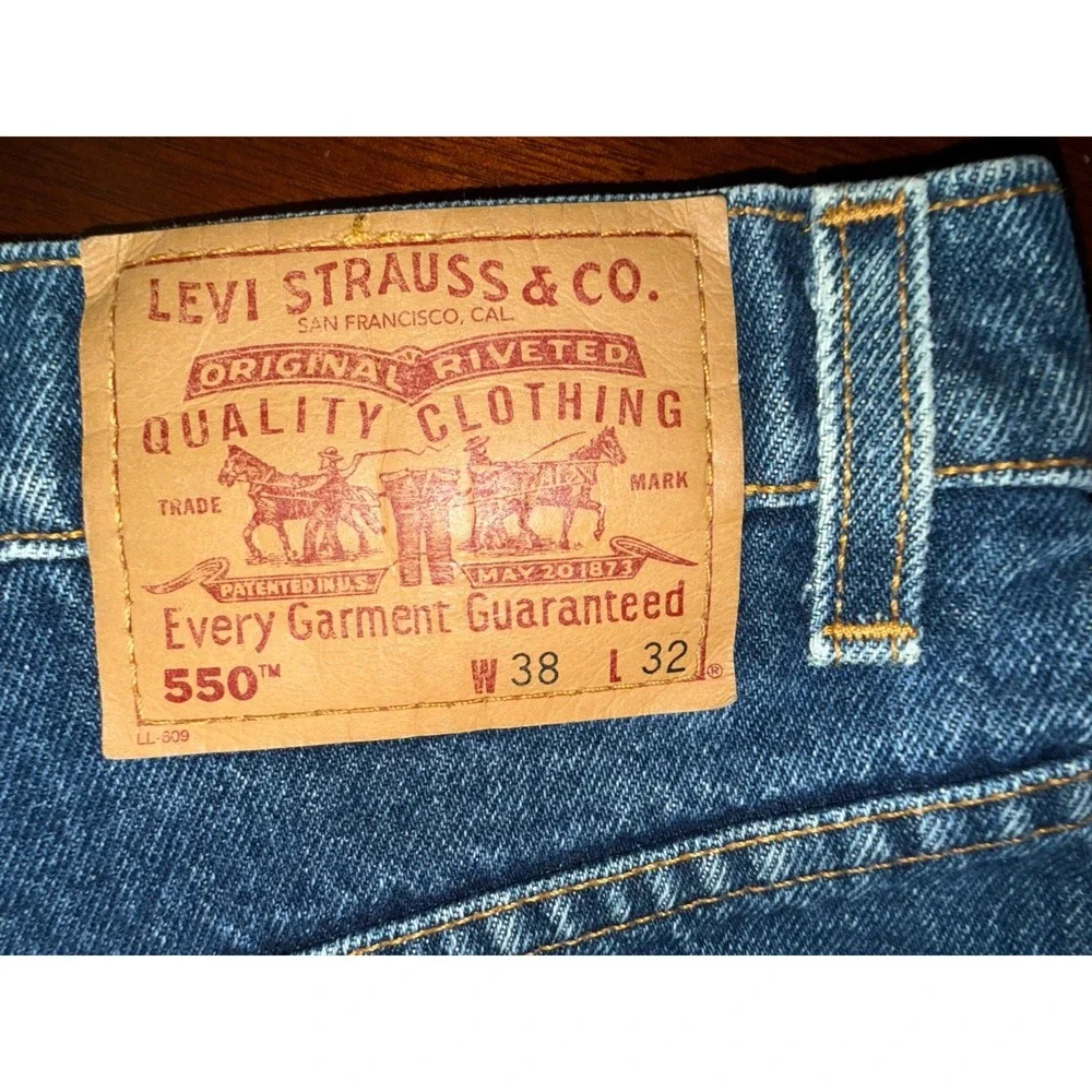 Levi 550 Mens Jeans Size 38x32‎ Relaxed Fit Dark Wash Broken In Soft SEE NOTES